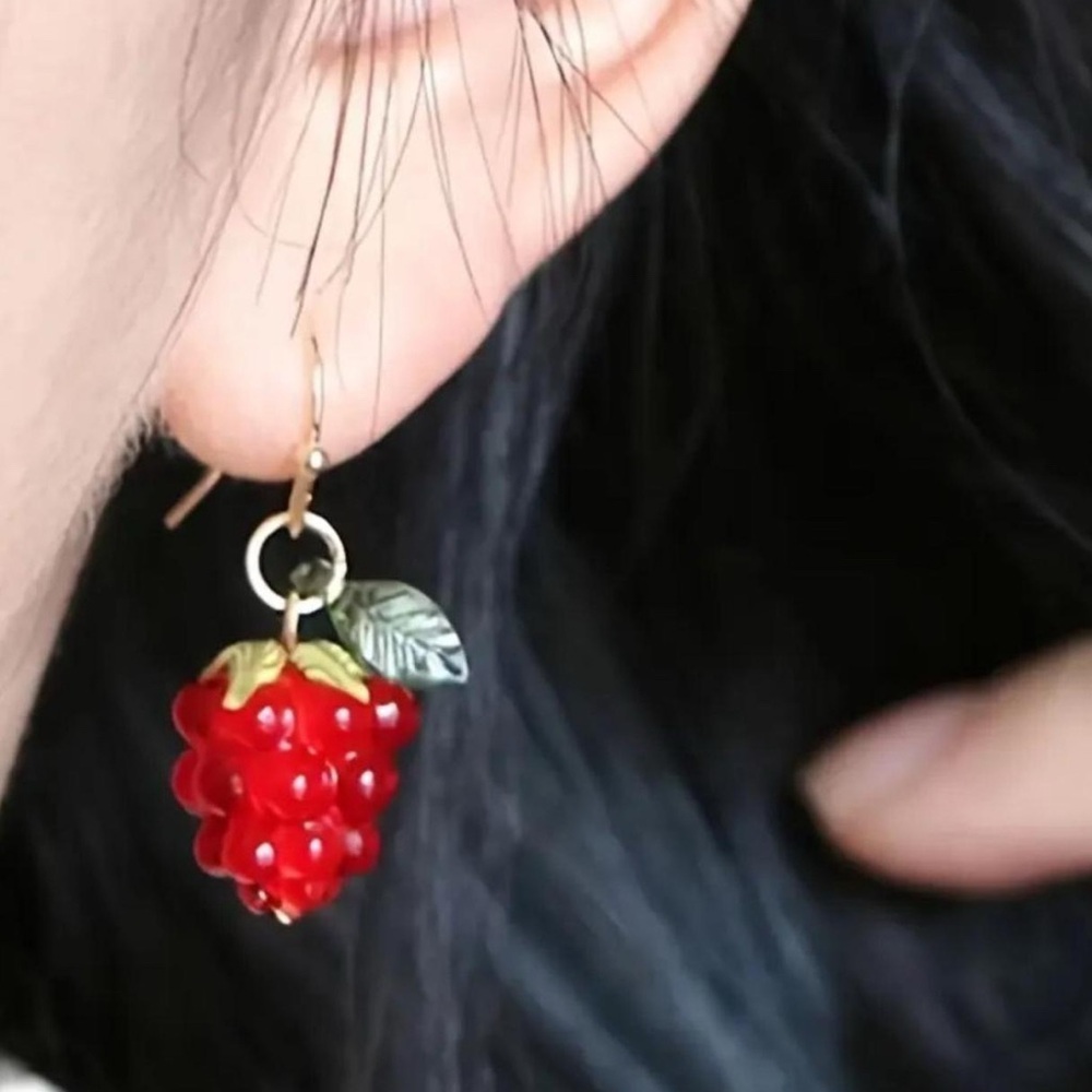 Elegant Red Raspberry Earrings - Picture 4 of 4